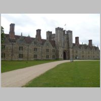 Knole House, photo by Michael Dibb on Wikipedia.jpg